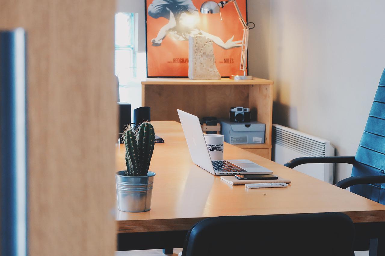 Kolory ścian w biurze, które zainspirują kreatywną stronę Twoich pracowników